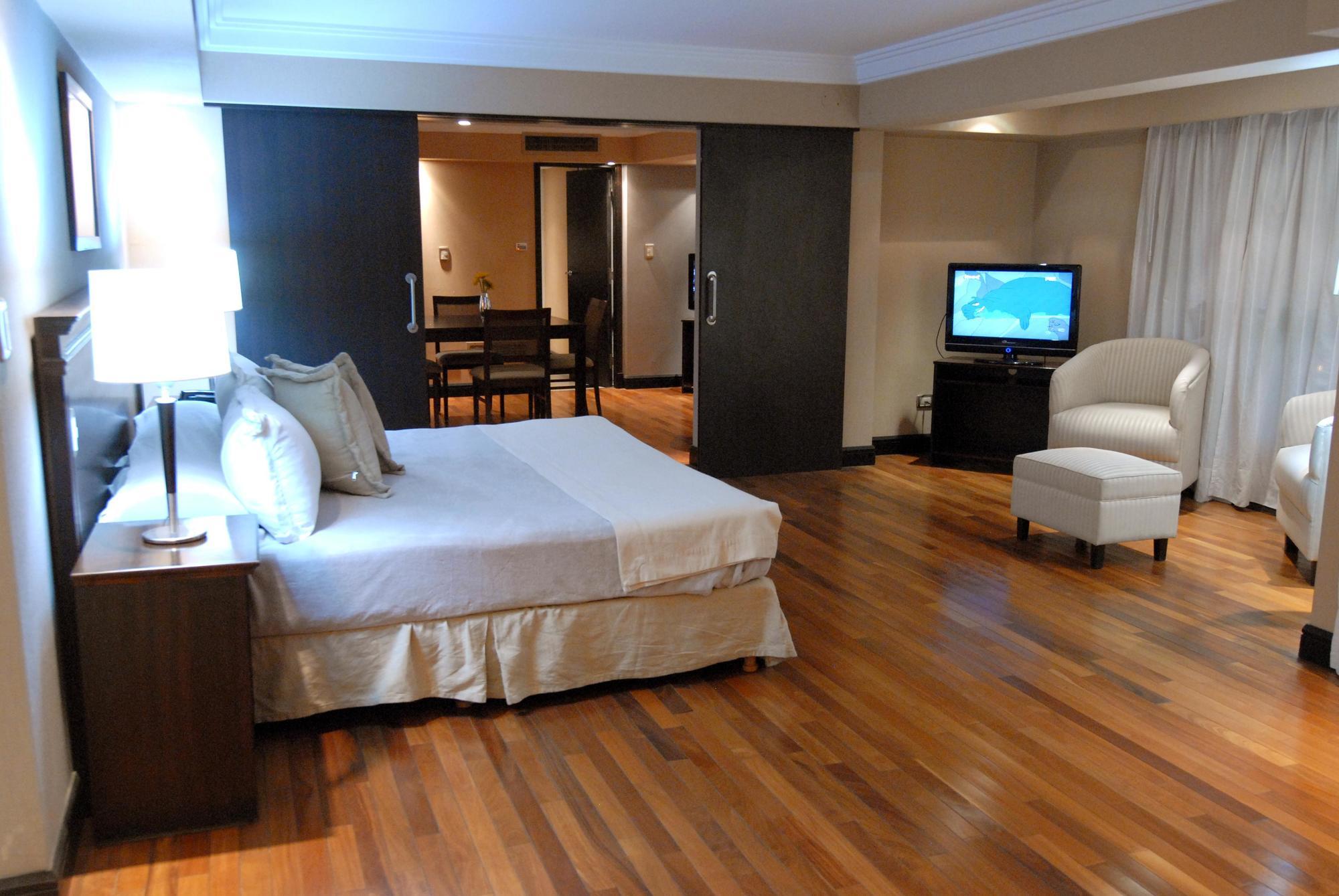 Premium Tower Suites Mendoza Exterior foto